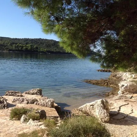 In Near Gortan Cove